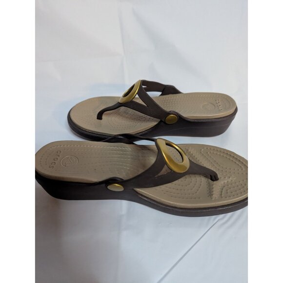 Crocs Sanrah Circle Matte Slide On Sandals Sz 6 Brown Gold - Picture 3 of 10